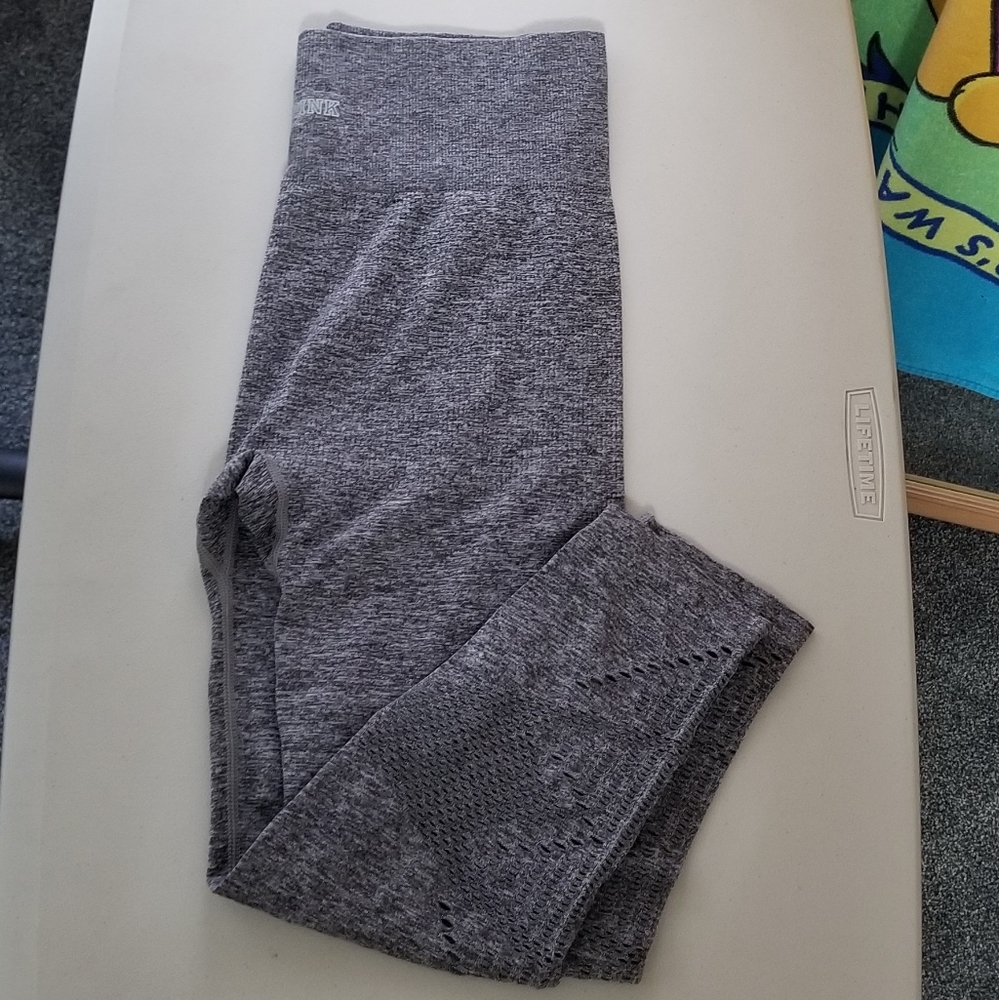 PINK High-waisted Heather Grey Cropped Leggings